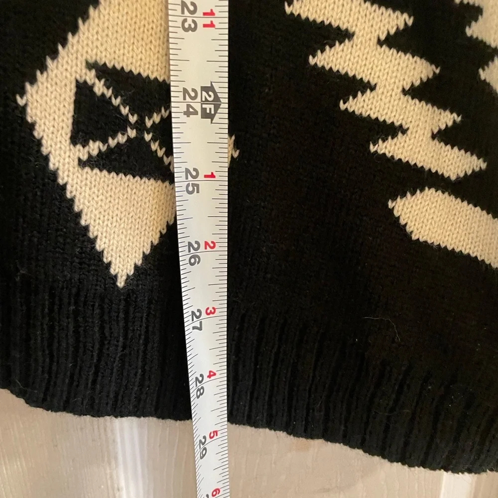 Black and Cream bohemian  Cardigan 🖤Final Price🖤 - Picture 3 of 8